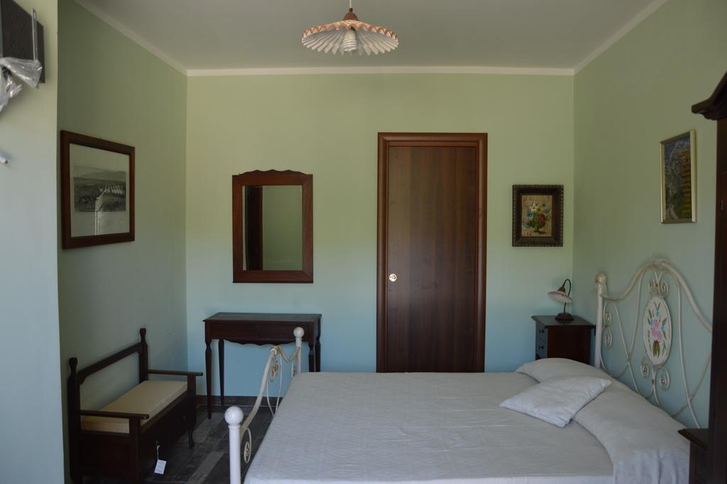 Agriturismo Donna Beatrice Bianco Room photo